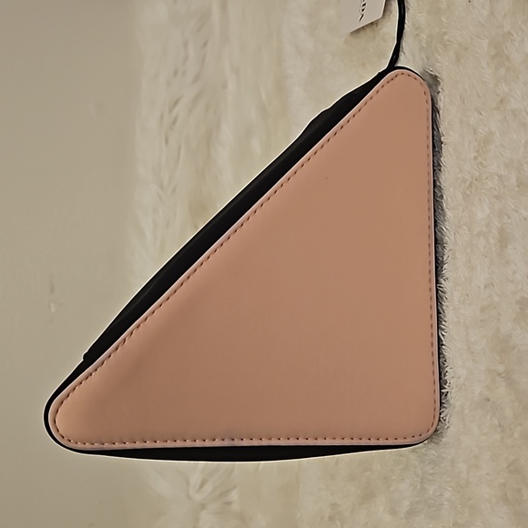 NWT Prada Beauty Cosmetic Case and Dustbag. - Picture 2 of 5